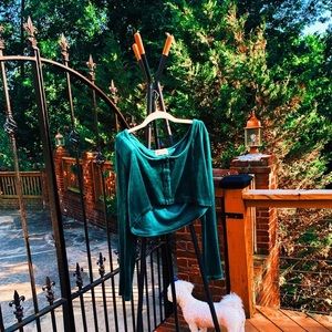 urban outfitters forest green crushed sleeve crop top 🌊